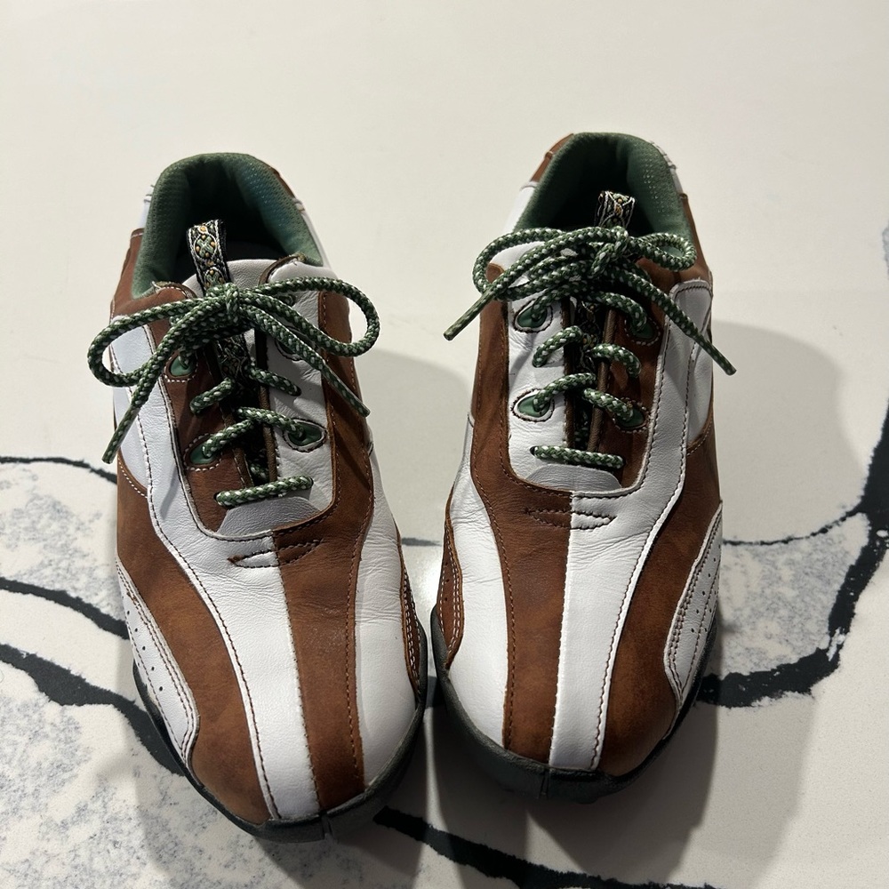 FootJoy LoPro Woman’s Golf Shoes.        Size 6 1/2
